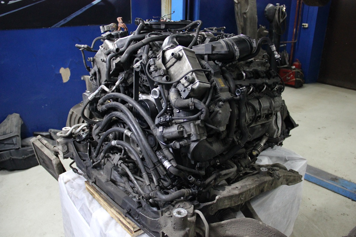 Разборка двигателя БМВ N63B44A