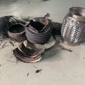 Заменили гофру в выпускной системе Заменили гофру в выпускной системе