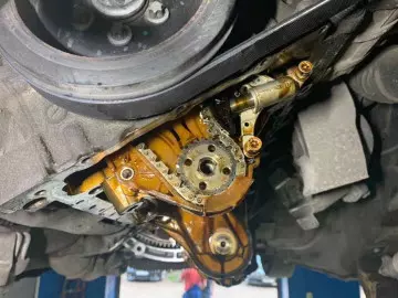 Замена цепи ГРМ и масляного насоса на F10 520i Замена цепи ГРМ и масляного насоса на F10 520i