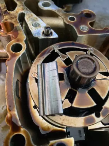 Замена цепи ГРМ и масляного насоса на F10 520i Замена цепи ГРМ и масляного насоса на F10 520i