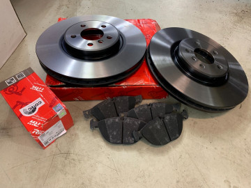 Замена передних тормозных дисков с колодками BMW X6 F16 Замена передних тормозных дисков с колодками BMW X6 F16