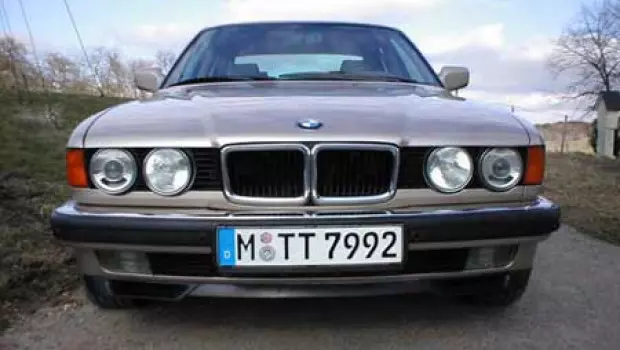 Загадочный BMW 740i 1992 года