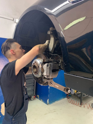 Поменяли пружины на F10 Поменяли пружины на F10