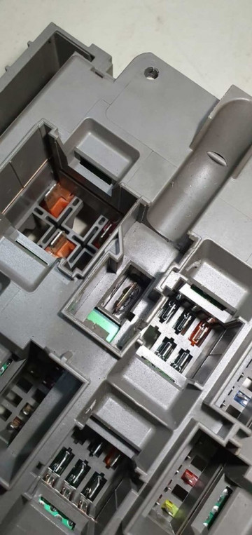 Ремонт плюсового провода (клеммы) BMW Ремонт плюсового провода (клеммы) BMW