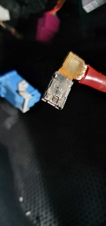 Ремонт плюсового провода (клеммы) BMW Ремонт плюсового провода (клеммы) BMW