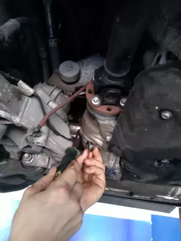 Техническое обслуживание БМВ 7 серии F02 730LD Техническое обслуживание БМВ 7 серии F02 730LD