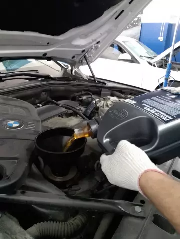 Техническое обслуживание БМВ 7 серии F02 730LD Техническое обслуживание БМВ 7 серии F02 730LD