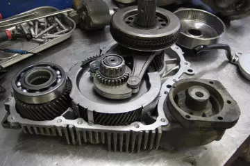 Ремонт раздаточной КПП BMW ATC300 Ремонт раздаточной КПП BMW ATC300