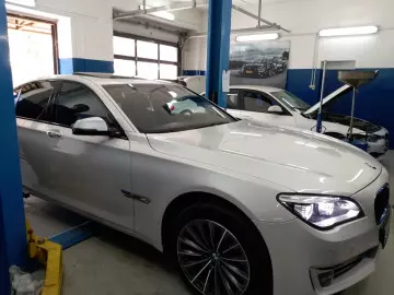 Техническое обслуживание БМВ 7 серии F02 730LD Техническое обслуживание БМВ 7 серии F02 730LD