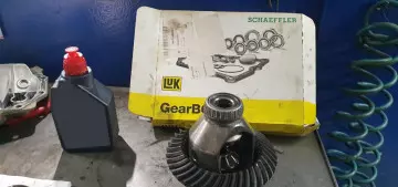 Ремонт заднего редуктора на БМВ G30 520 Ремонт заднего редуктора на БМВ G30 520